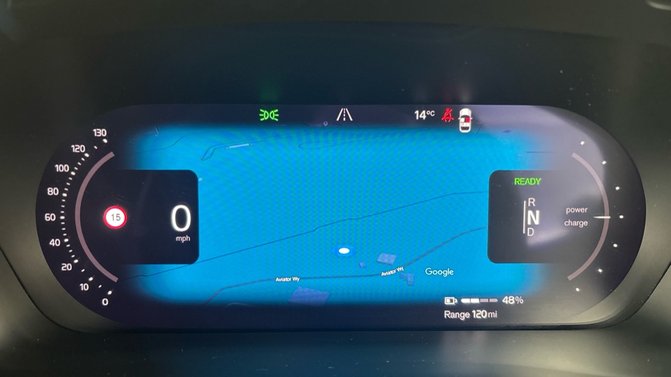 VOLVO XC40 Image 13