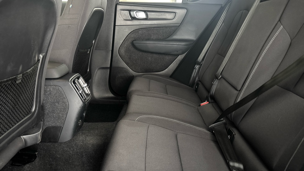 VOLVO XC40 Image 14