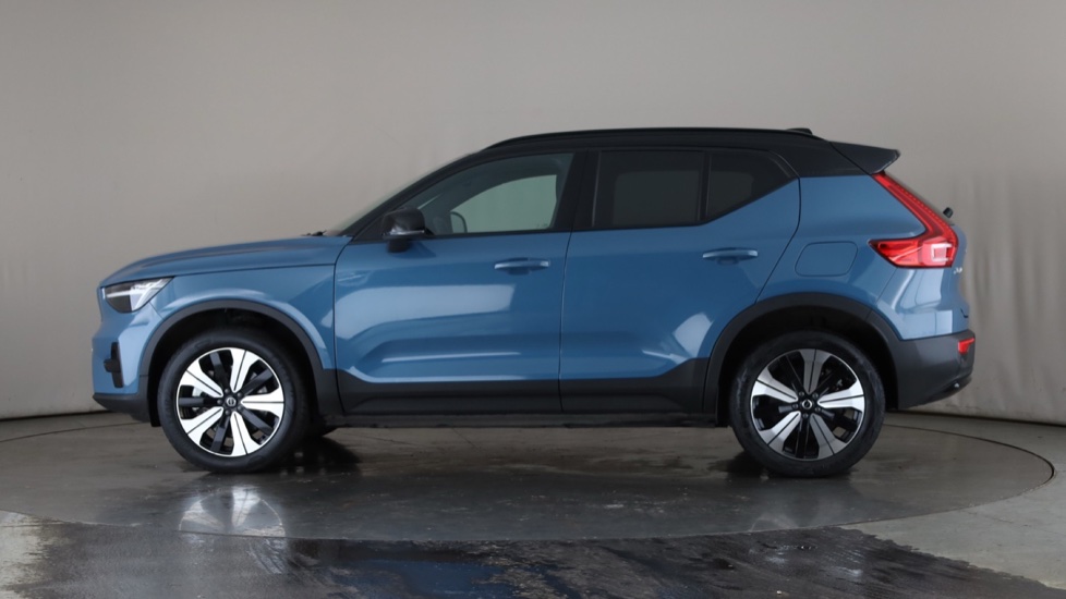 VOLVO XC40 Image 2