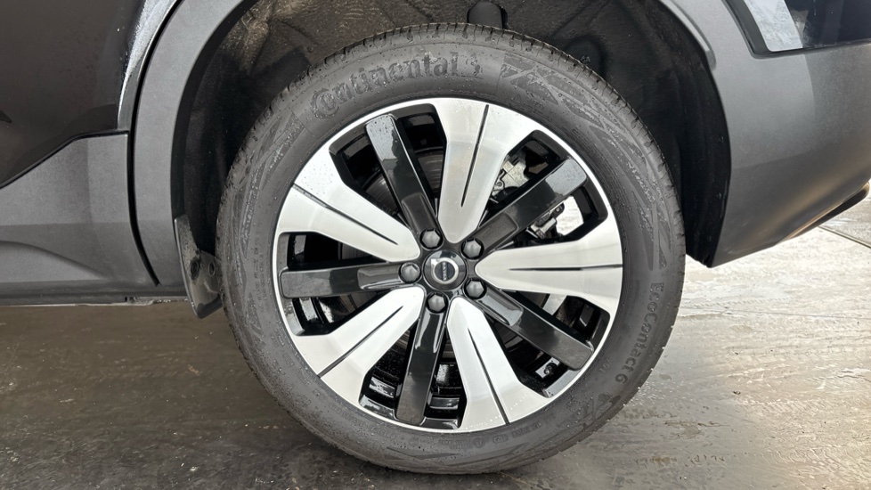 VOLVO XC40 Image 18