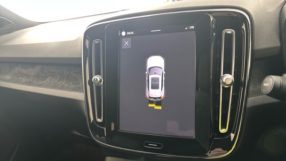 VOLVO XC40 parking sensors