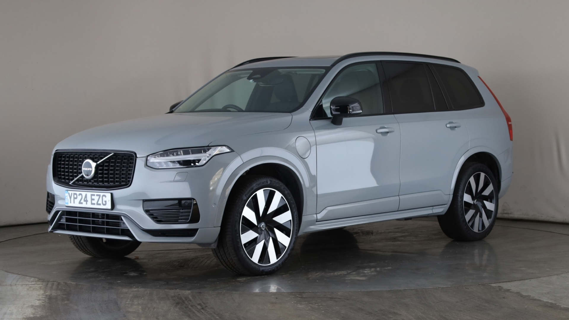 2.0 T8 [455] RC PHEV Plus Dark 5dr AWD Geartronic [2024]