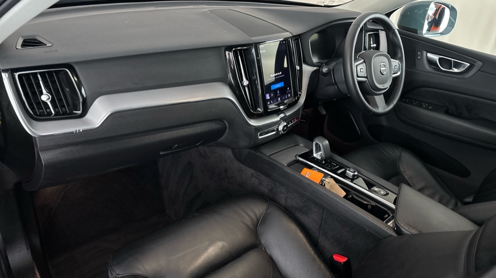 VOLVO XC60 Image 10