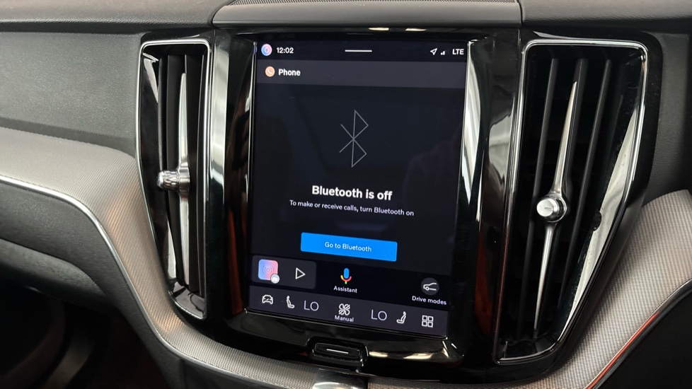 VOLVO XC60 Image 12