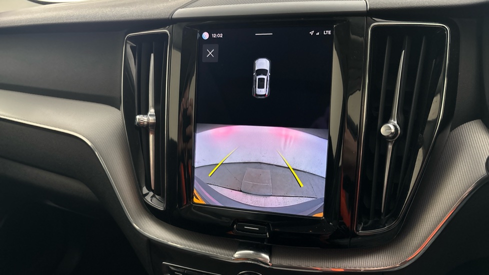 VOLVO XC60 reverse camera