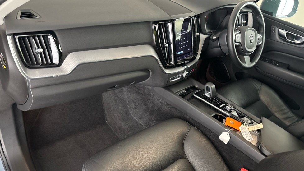 VOLVO XC60 Image 10