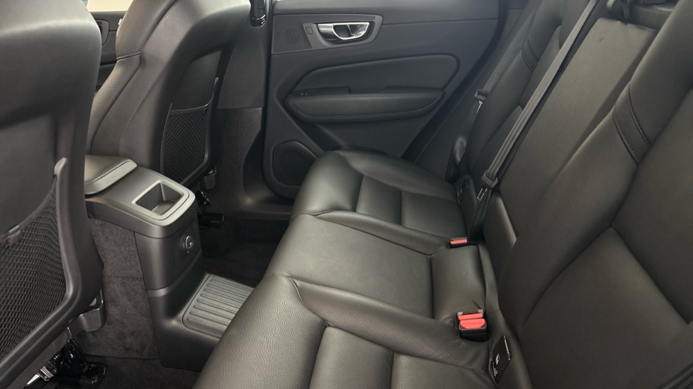 VOLVO XC60 Image 14