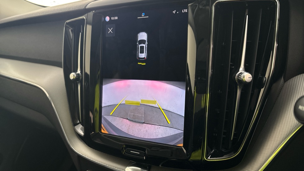 VOLVO XC60 reverse camera