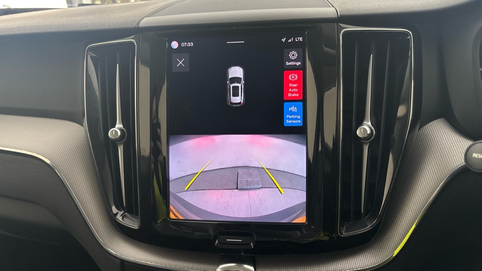 VOLVO XC60 reverse camera