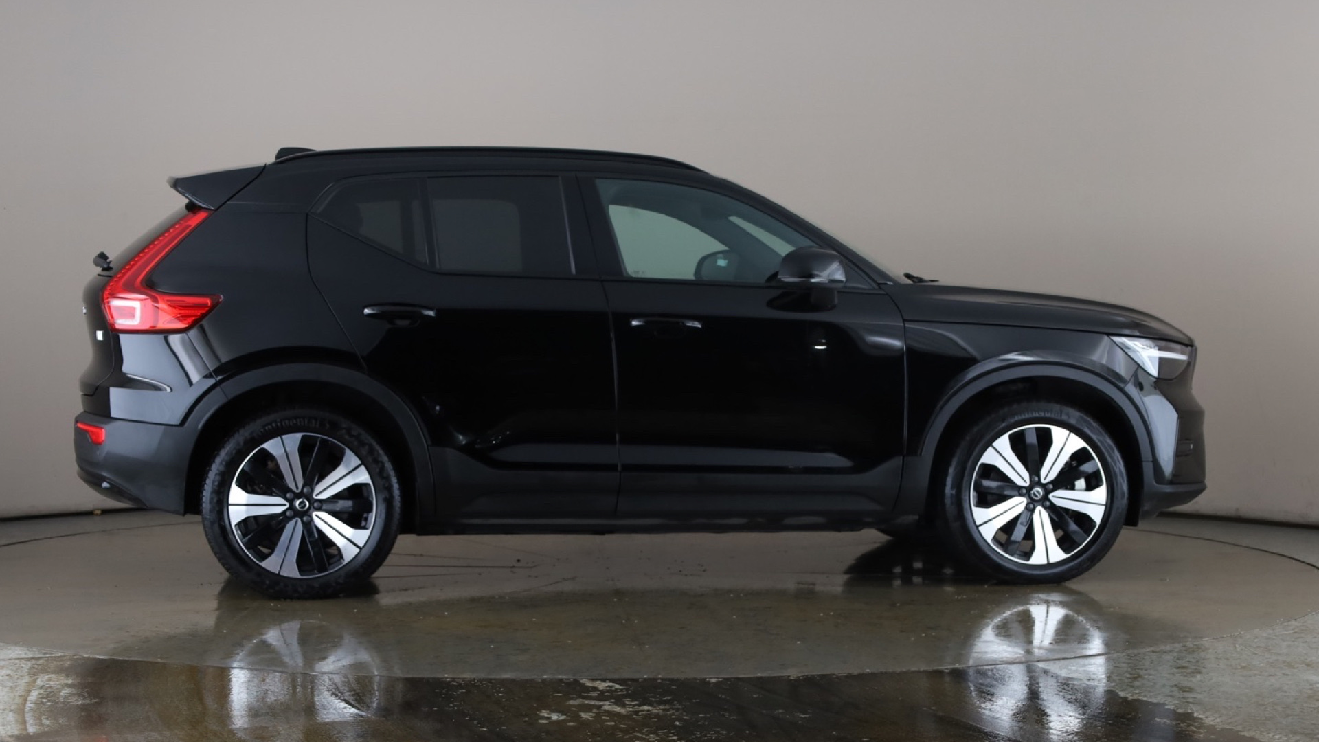 4027699 170kW Recharge Core 69kWh 5dr Auto