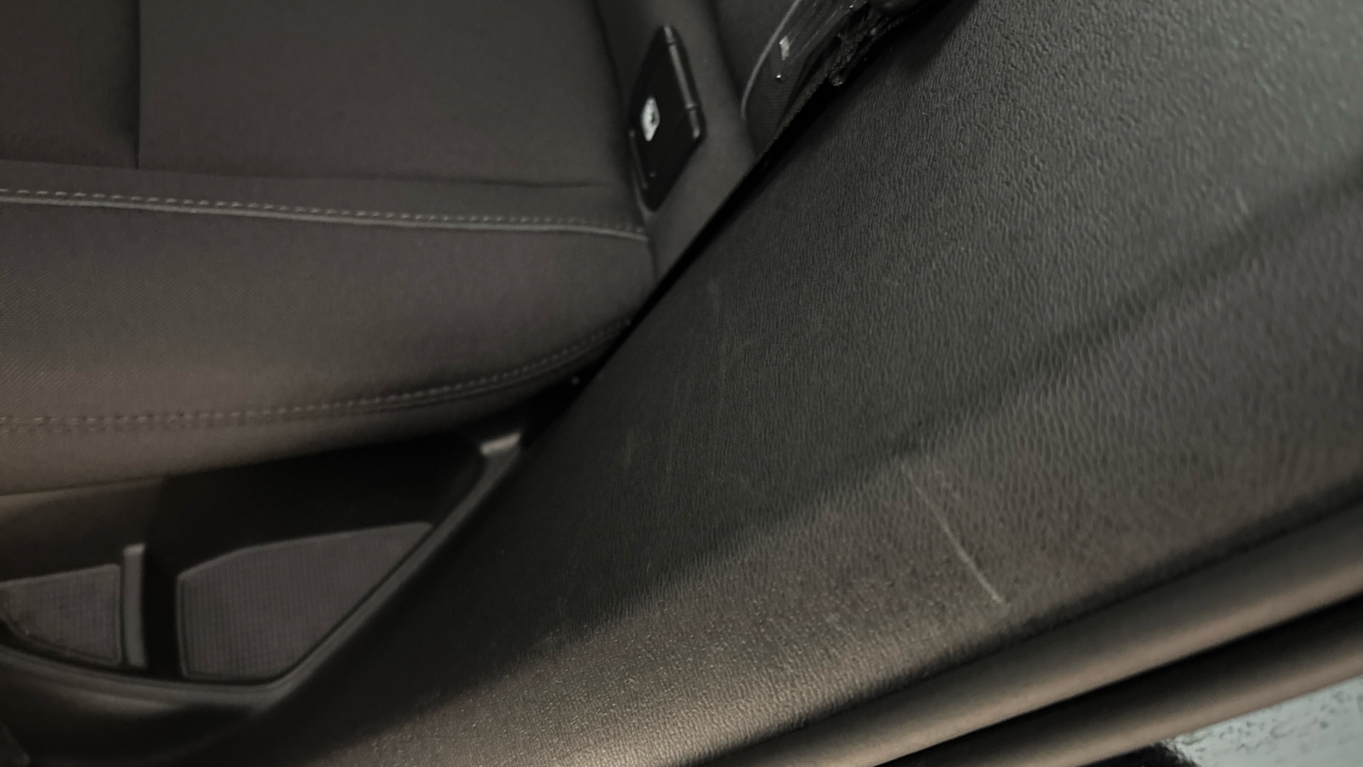 4027699 170kW Recharge Core 69kWh 5dr Auto