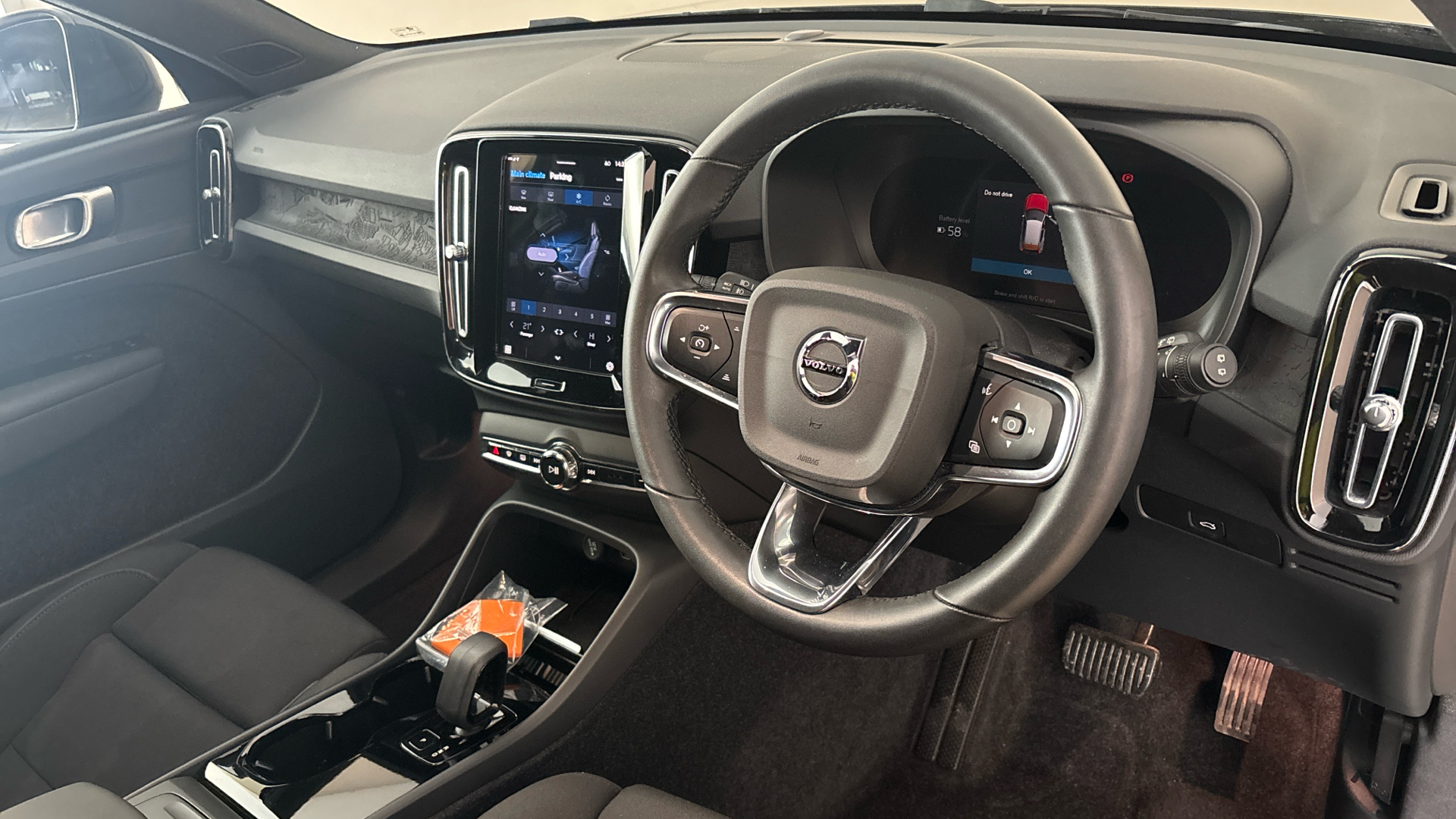 4027699 170kW Recharge Core 69kWh 5dr Auto