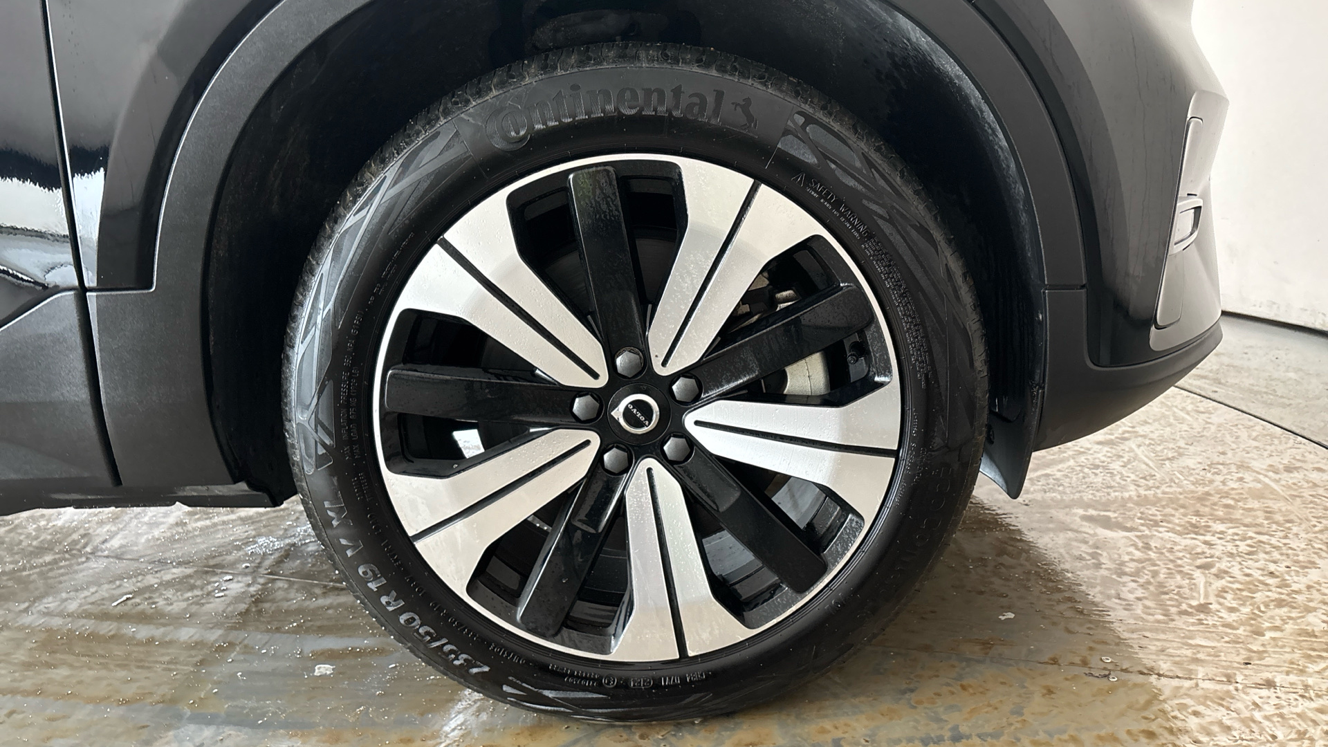 4027699 170kW Recharge Core 69kWh 5dr Auto