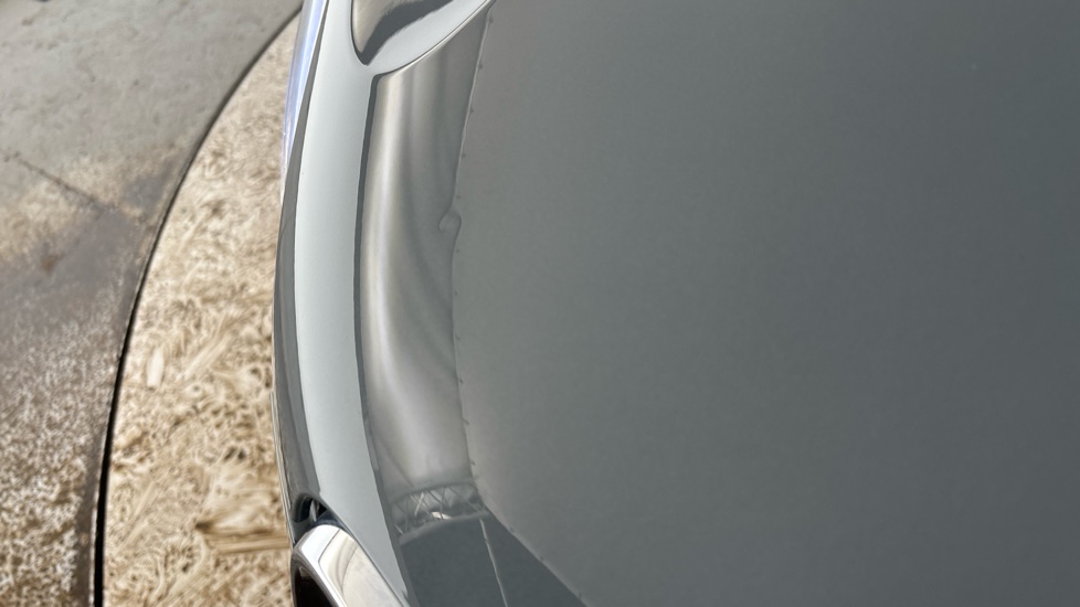 VOLVO XC90 dent