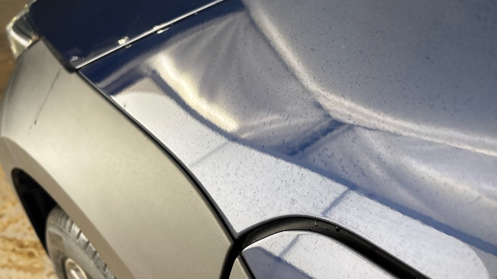 SUBARU SOLTERRA dent