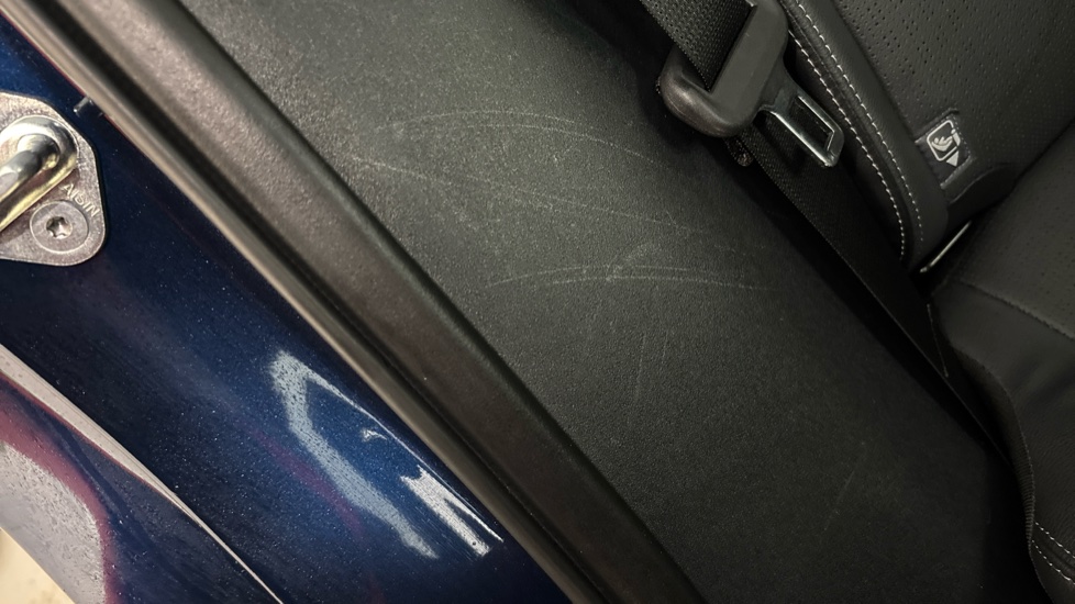 SUBARU SOLTERRA scratches