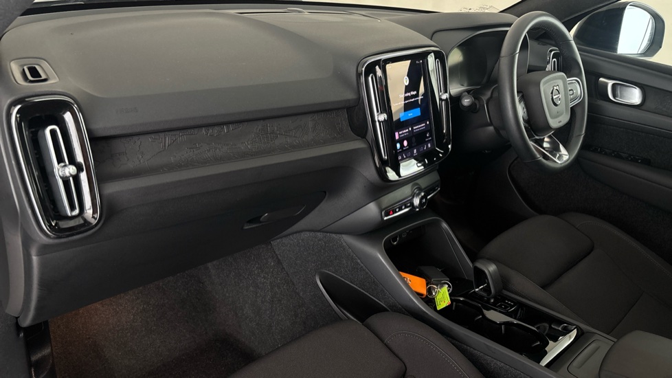 VOLVO C40 Image 10