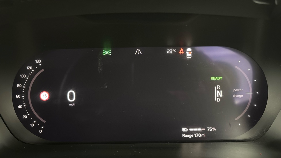 VOLVO C40 Image 13