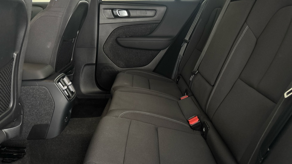 VOLVO C40 Image 14