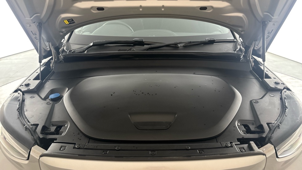 VOLVO C40 Image 16