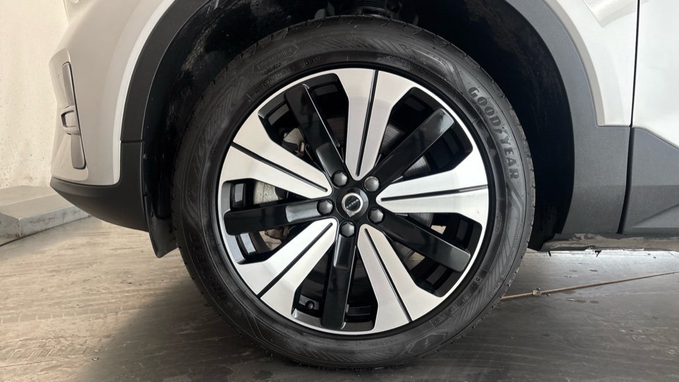 VOLVO C40 Image 17