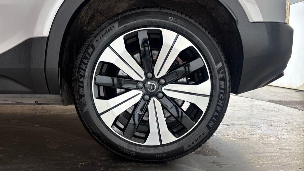 VOLVO C40 Image 18