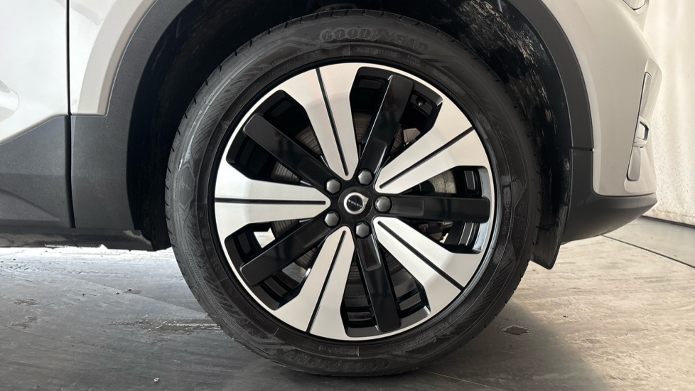VOLVO C40 Image 20