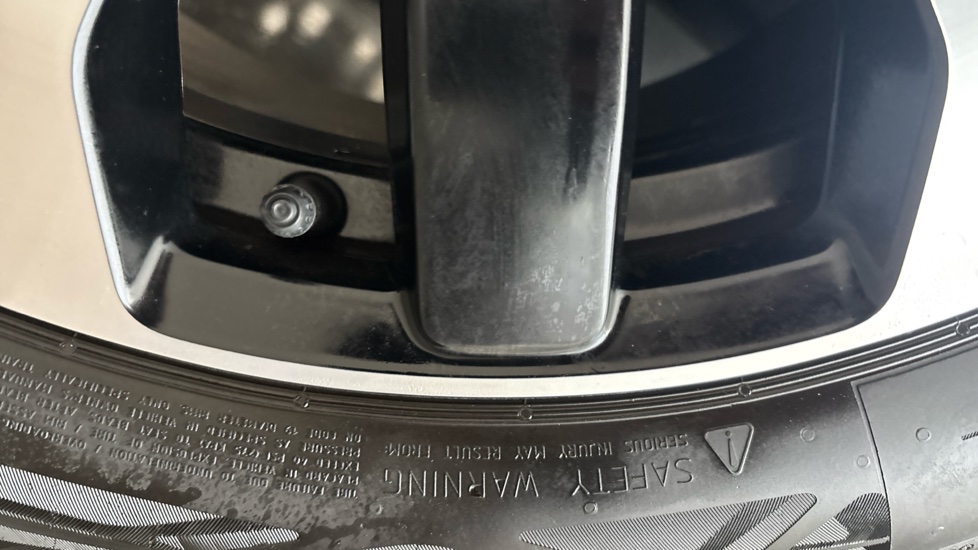 VOLVO XC40 scuff