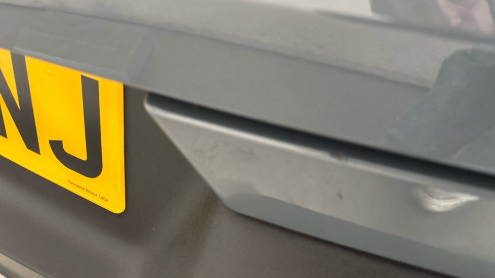 VOLVO XC40 scratches