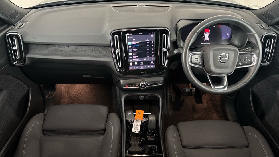 VOLVO XC40 Image 11