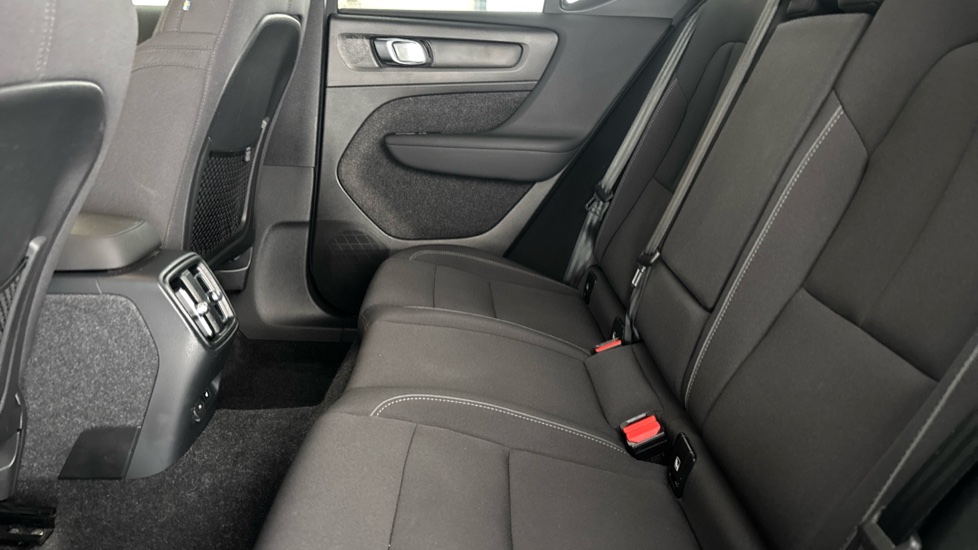 VOLVO XC40 Image 14