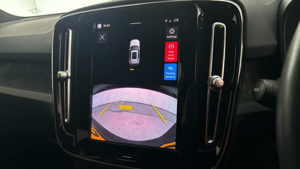 VOLVO XC40 Reverse camera