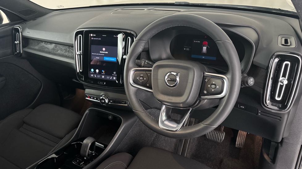 VOLVO XC40 Image 9