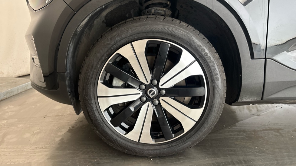 VOLVO XC40 Image 17