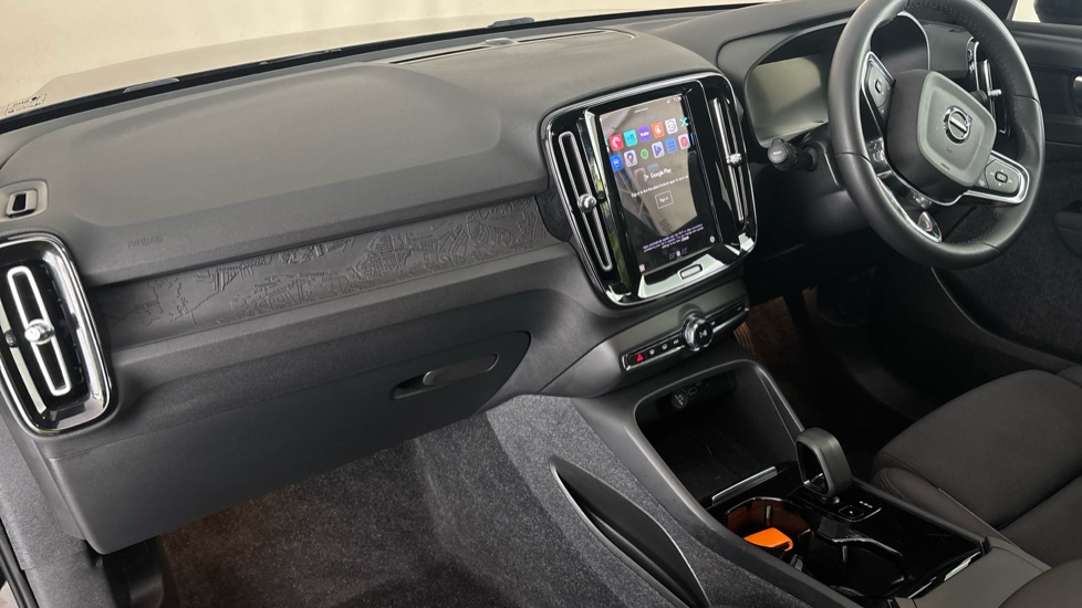 VOLVO C40 Image 10
