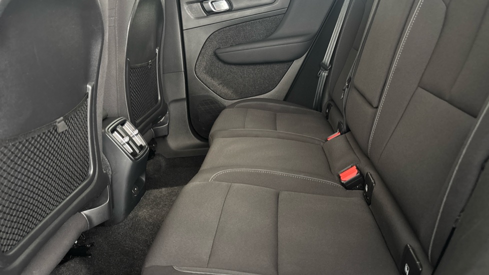 VOLVO C40 Image 14