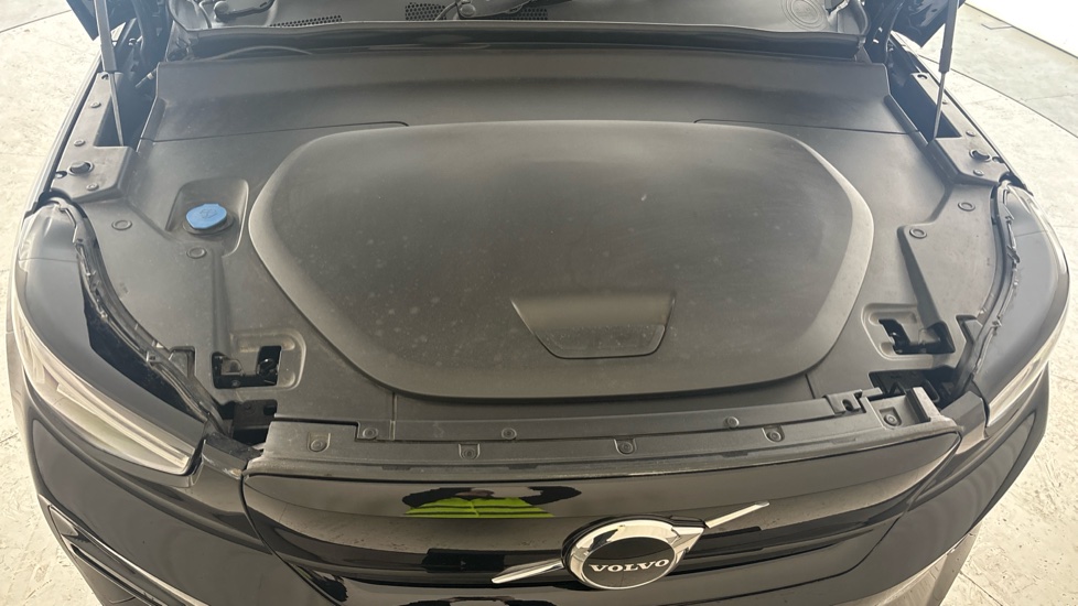 VOLVO C40 Image 16