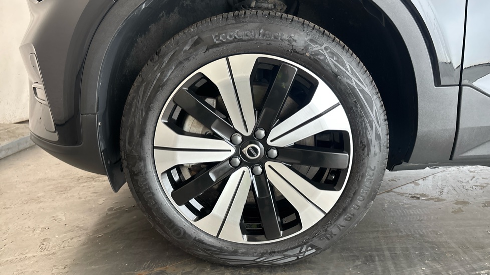 VOLVO C40 Image 17