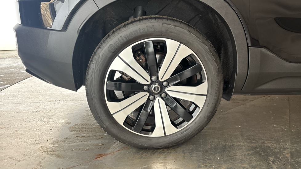 VOLVO C40 Image 19