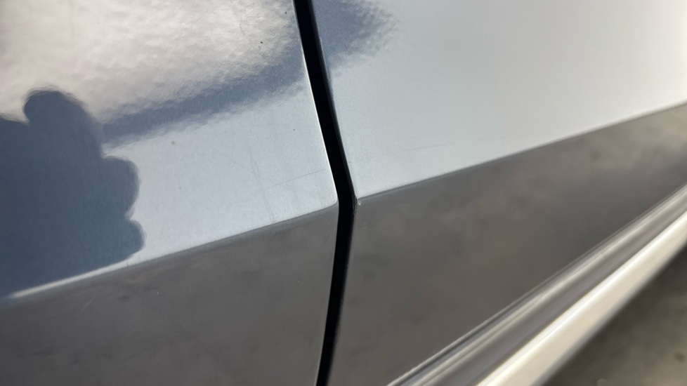 VOLVO XC60 chips and scratches