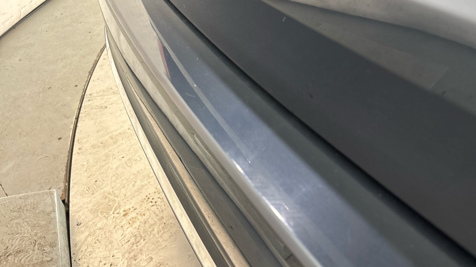 VOLVO XC60 chips and scratches