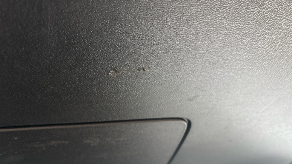 VOLVO XC60 scuff