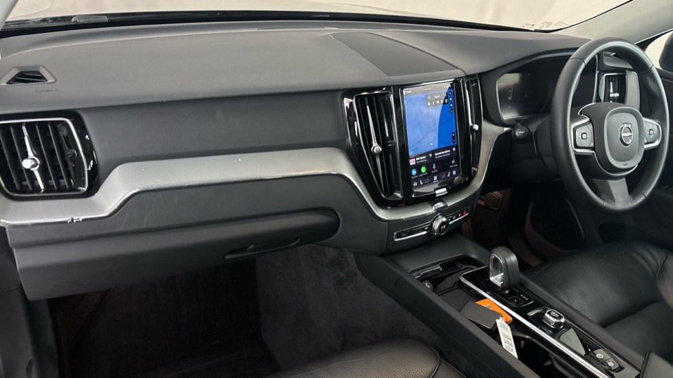 VOLVO XC60 Image 10