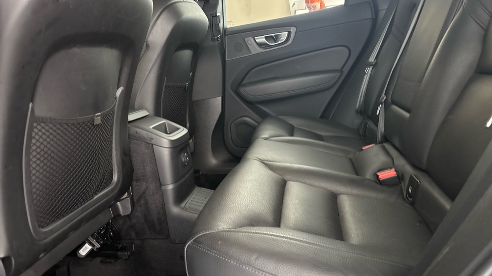 VOLVO XC60 Image 14