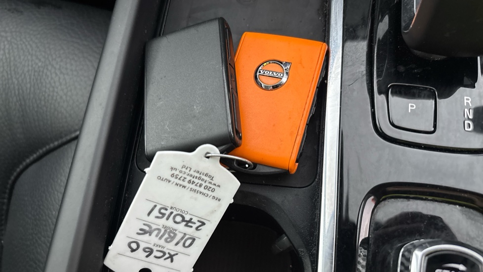 VOLVO XC60 two keys