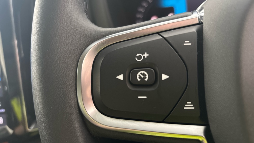 VOLVO XC60 cruise control