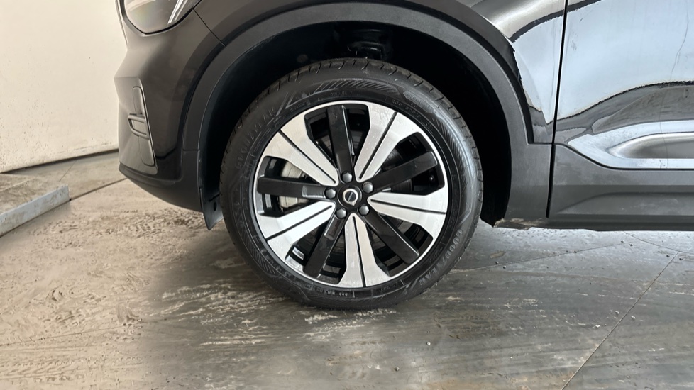 VOLVO XC40 Image 17
