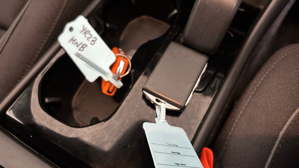 VOLVO XC40 2 keys