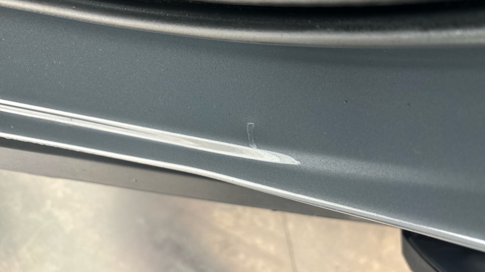 VOLVO XC40 Dent and scratches