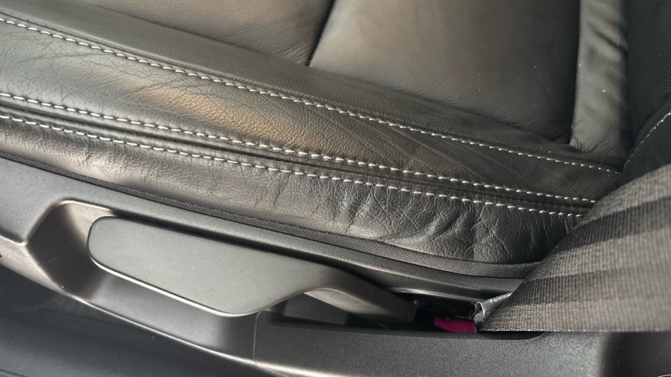 VOLVO XC40 Worn
